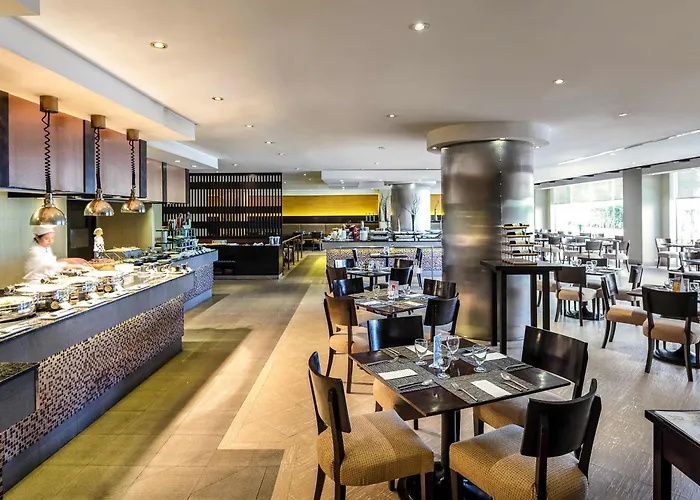 Novotel Bangna Hotel 4*