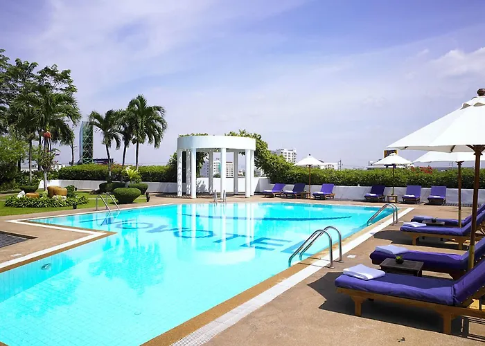 Novotel Bangna Hotel 4*