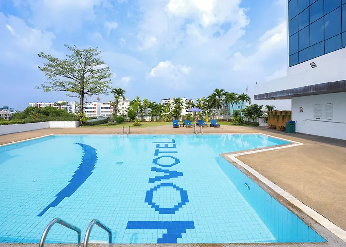 Novotel Bangna 4*